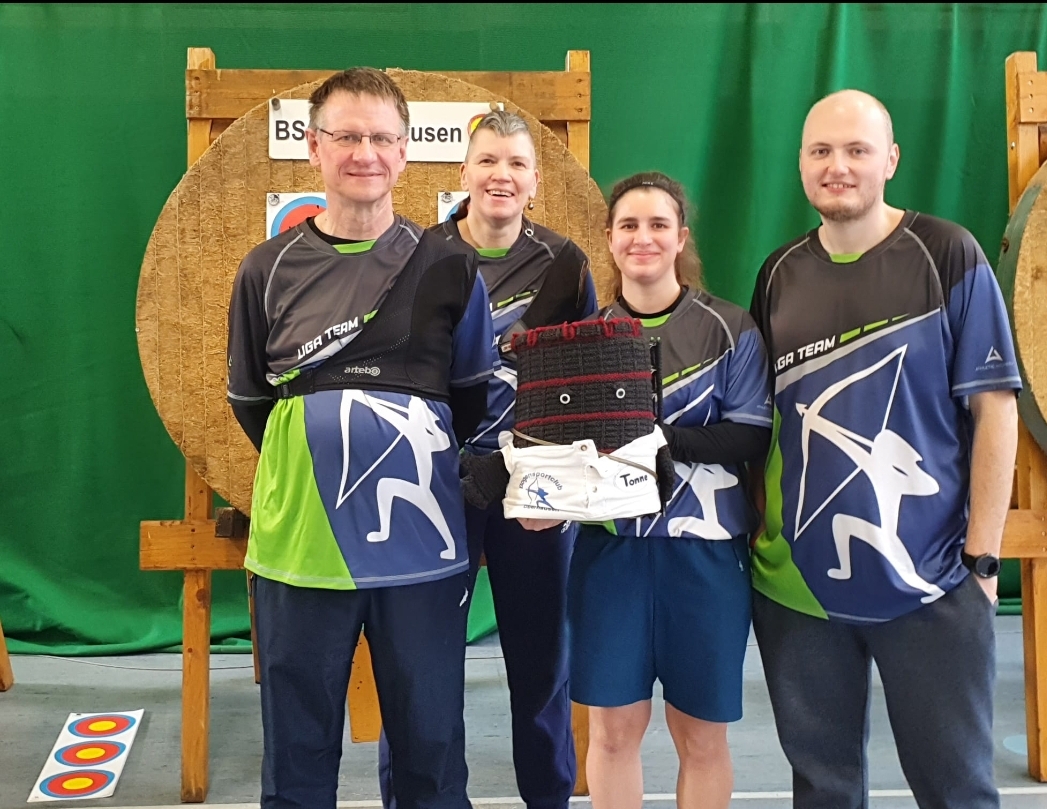 Recurve_Ligamannschaft_3er_WKT.jpg